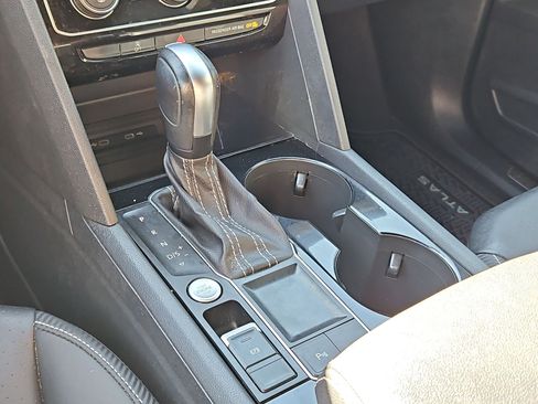 Used 2023 Volkswagen Atlas Cross Sport SE image 20