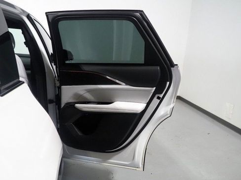 Used 2024 Cadillac Lyriq AWD Luxury image 70