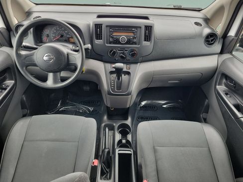 Used 2017 Nissan NV200 S image 10