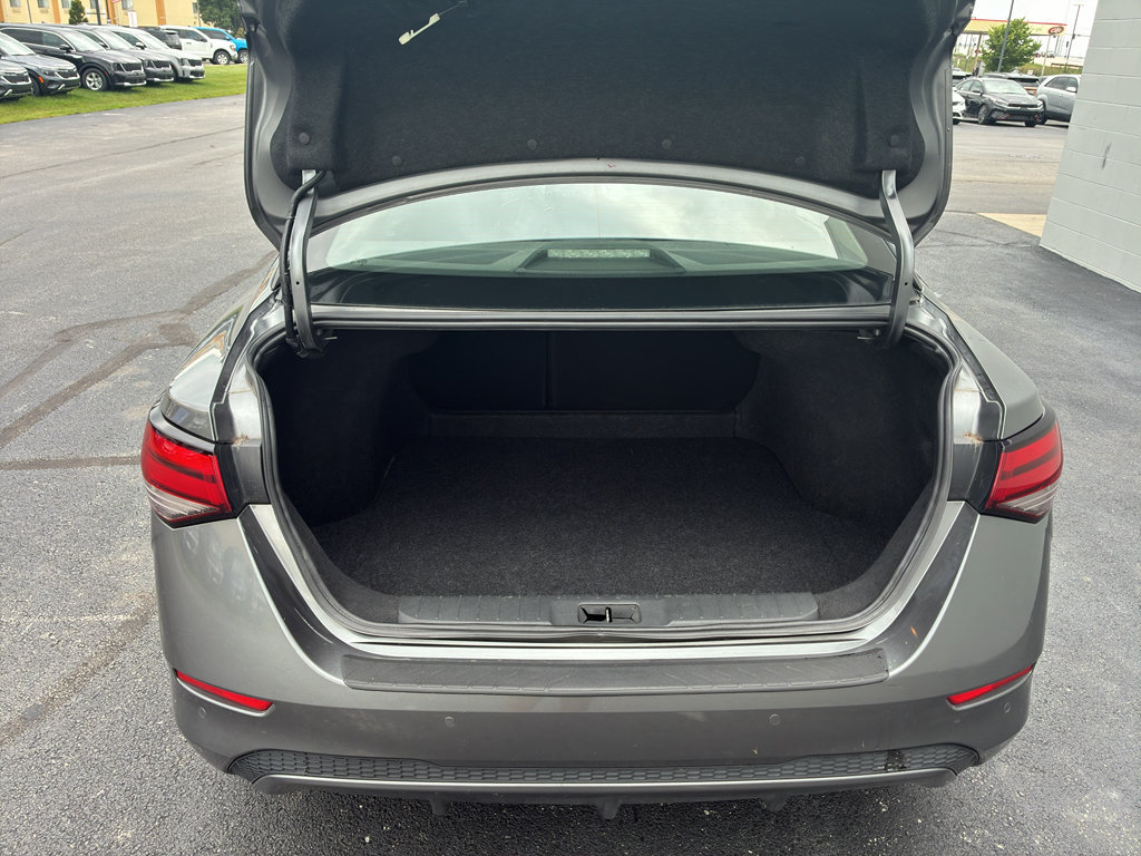Used 2024 Nissan Sentra SV FWD image 9