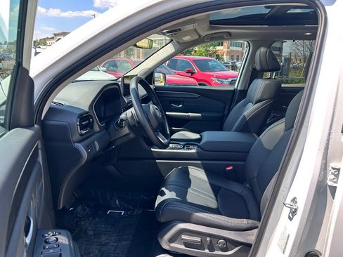 New 2026 Honda Pilot Touring image 7