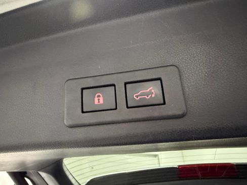 Used 2021 Subaru Ascent Limited w/ Popular Package #2A image 35