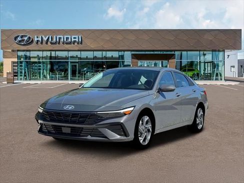 New 2026 Hyundai Elantra Limited image 1