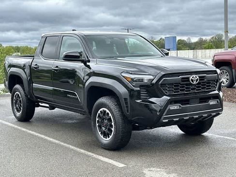 Used 2024 Toyota Tacoma TRD Off-Road AWD/4WD image 20