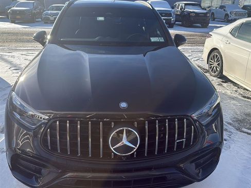 Used 2025 Mercedes-Benz GLC 43 AMG 4MATIC image 3