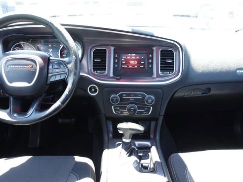 Used 2015 Dodge Charger SE w/ Power Sunroof Group AWD/4WD image 40