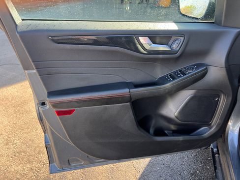 Used 2024 Ford Escape ST-Line image 19