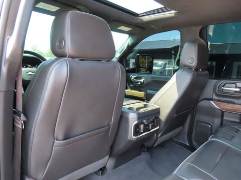 Used 2020 Chevrolet Silverado 2500 High Country w/ Z71 Off-Road Package AWD/4WD image 43