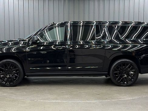 Used 2026 GMC Yukon XL Denali Ultimate w/ LPO, Floor Liner Package AWD/4WD image 2