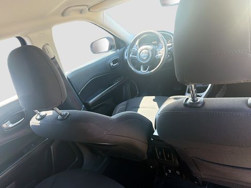 Used 2019 Jeep Compass Sport FWD image 30