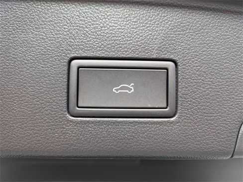 New 2026 Volkswagen Atlas Cross Sport SEL R-Line image 33