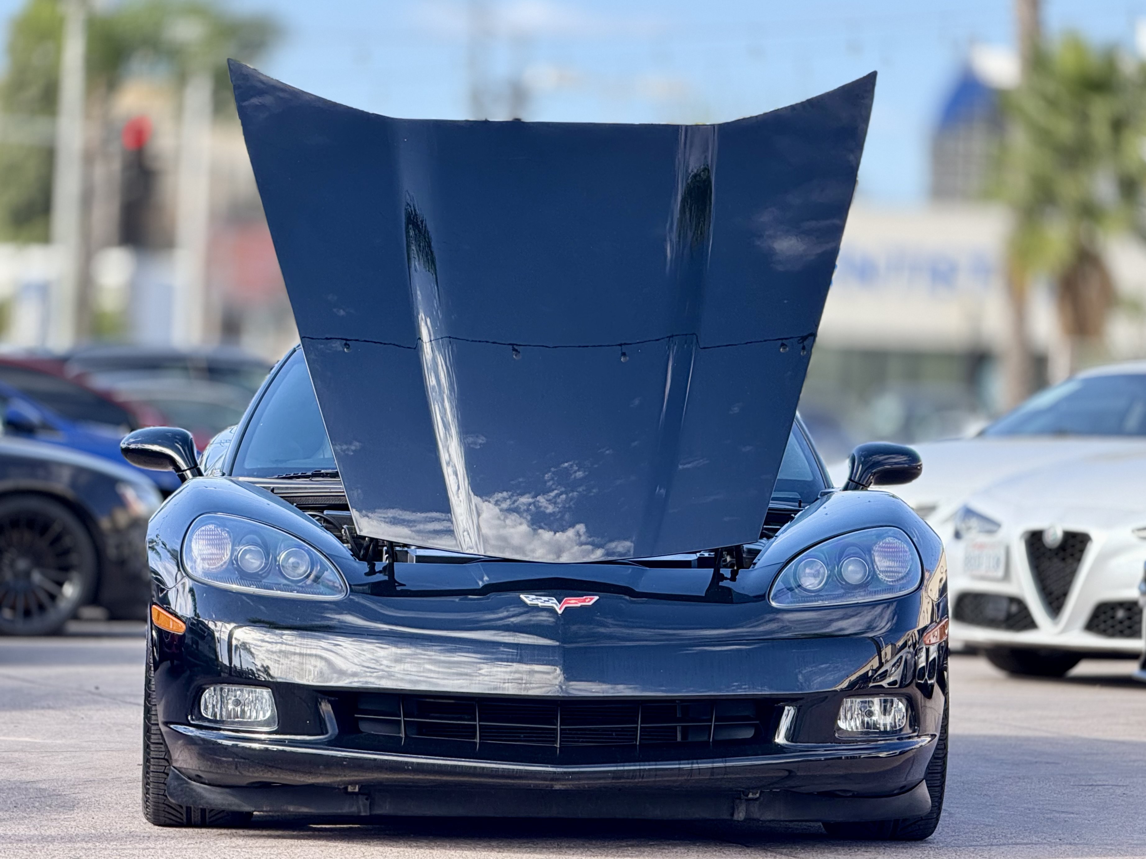 Used 2005 Chevrolet Corvette Coupe w/ Preferred Equipment Group RWD image 8
