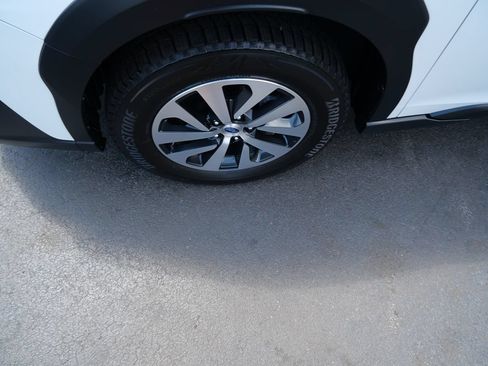 Used 2023 Subaru Outback Premium AWD/4WD image 35