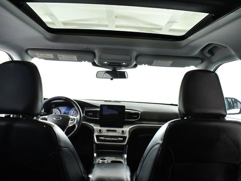 Used 2023 Ford Explorer XLT w/ Equipment Group 202A image 17