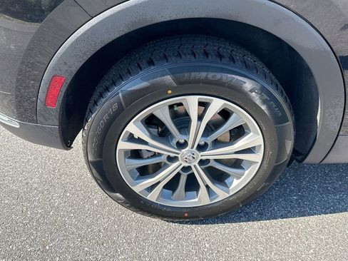 Certified 2022 Buick Envision Preferred FWD image 19