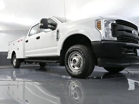 Used 2019 Ford F250 XL w/ Power Equipment Group image 56