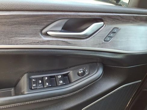 Used 2022 Jeep Grand Cherokee L Limited image 29