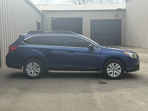 Used 2015 Subaru Outback 2.5i Premium image 8