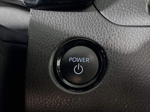 Used 2025 Toyota Camry LE w/ Convenience Package image 23