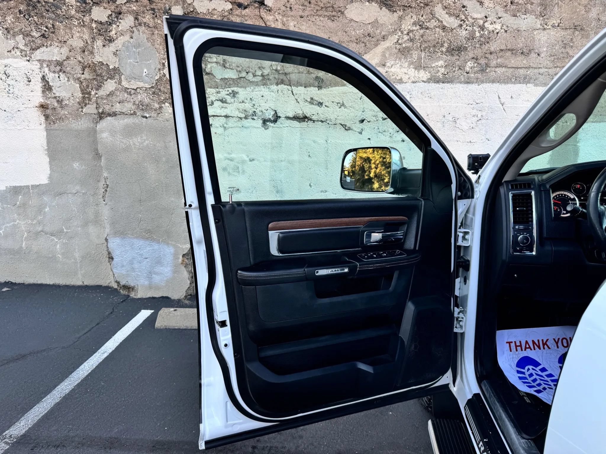 Used 2017 RAM 1500 Laramie w/ Convenience Group AWD/4WD image 16