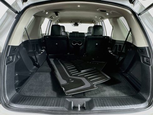 Used 2025 Honda Pilot EX-L image 19
