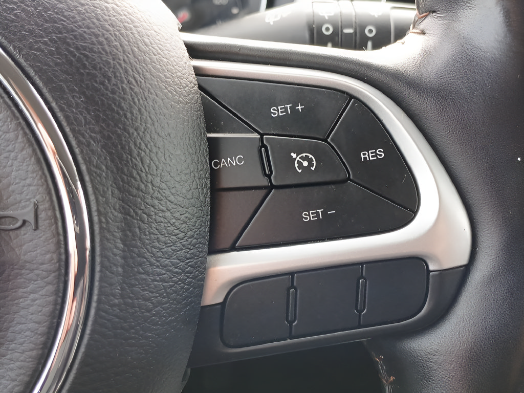 Used 2019 Jeep Compass Latitude w/ Popular Equipment Group AWD/4WD image 21