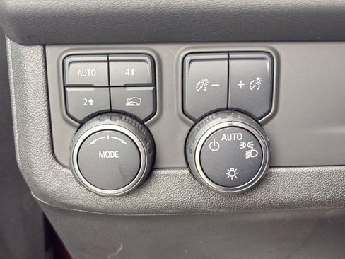 Used 2023 Chevrolet Tahoe LS AWD/4WD image 28