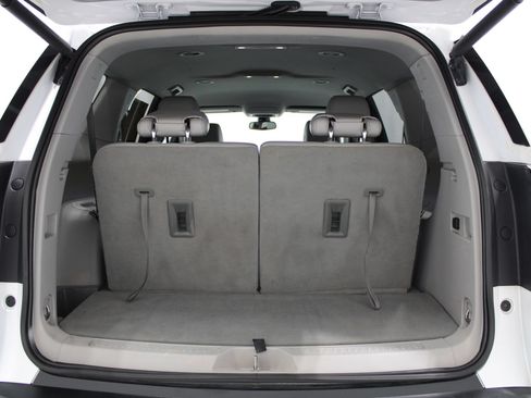 Used 2021 GMC Acadia SLT AWD/4WD image 18
