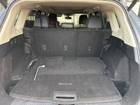 Used 2021 Nissan Rogue SL w/ Premium Package image 5
