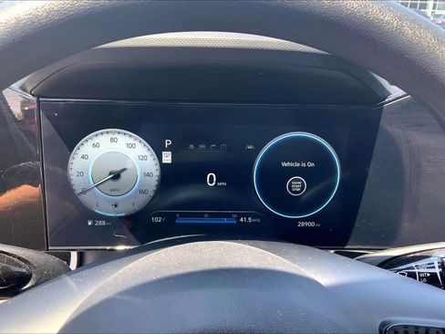 Used 2024 Hyundai Elantra SEL FWD image 26