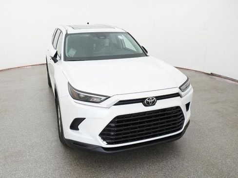 New 2026 Toyota Grand Highlander FWD image 14