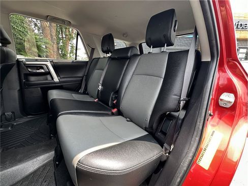 Used 2021 Toyota 4Runner SR5 Premium w/ Moonroof Package AWD/4WD image 16