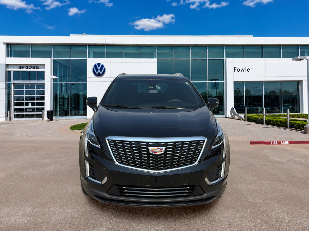 Used 2024 Cadillac XT5 Luxury FWD image 2