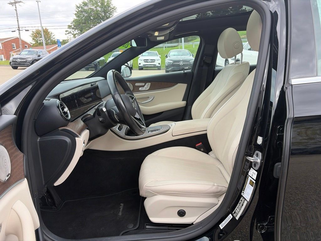 Used 2023 Mercedes-Benz E 350 4MATIC Sedan image 12