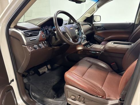 Used 2017 Chevrolet Suburban Premier image 27