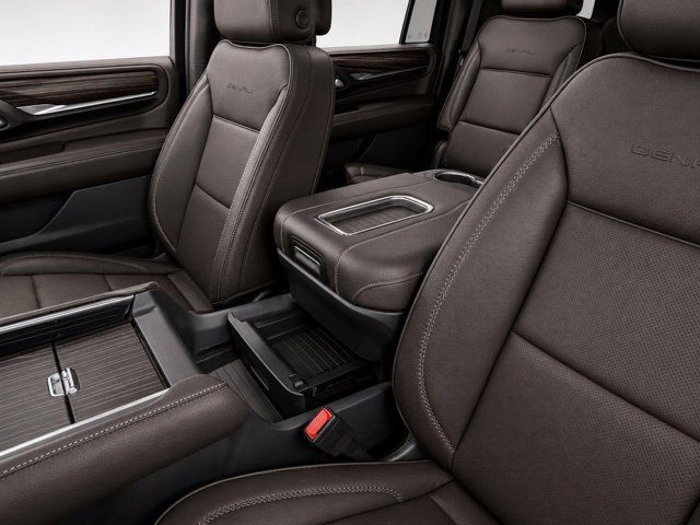 Certified 2024 GMC Yukon XL Denali w/ Denali Reserve Package AWD/4WD image 17