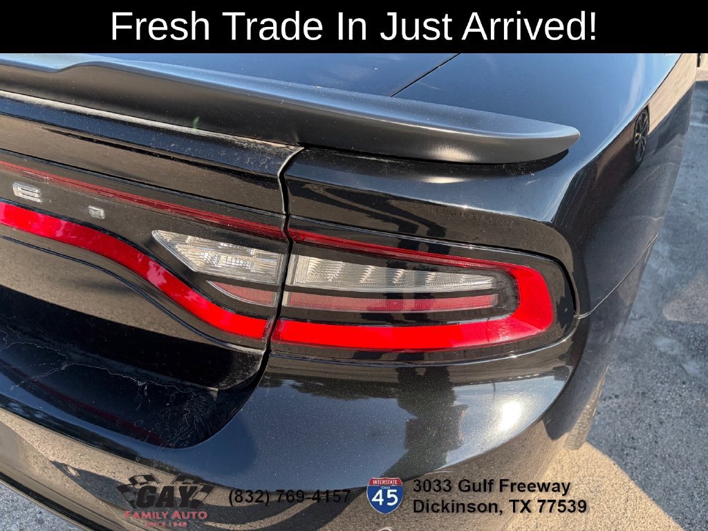 Used 2019 Dodge Charger SXT w/ Blacktop Package RWD image 10