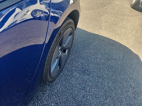 Used 2023 Tesla Model 3 Standard Range RWD image 9