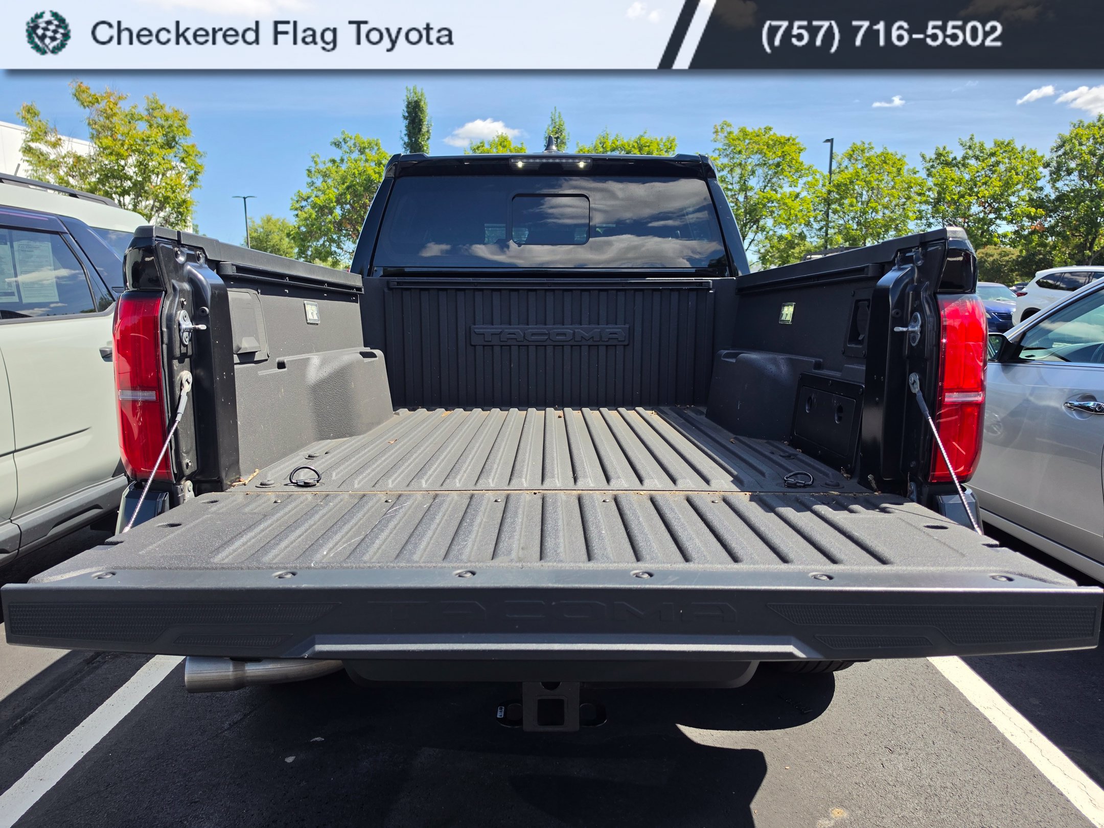 Used 2024 Toyota Tacoma TRD Sport w/ TRD Sport Upgrade Package AWD/4WD image 7