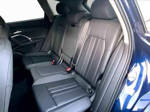 Used 2025 Audi Q5 Premium w/ Convenience Package AWD/4WD image 20