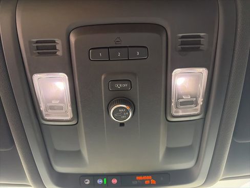 Used 2024 Chevrolet Tahoe LT AWD/4WD image 25