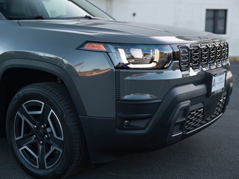 New 2026 Jeep Cherokee Overland AWD/4WD image 7