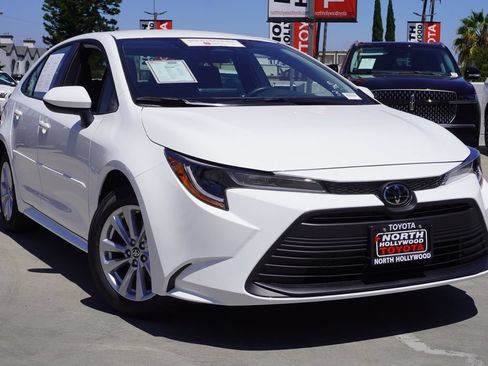 Certified 2026 Toyota Corolla LE FWD image 2