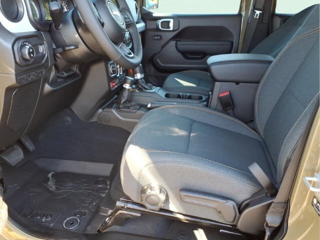 New 2027 Jeep Gladiator Mojave AWD/4WD image 15