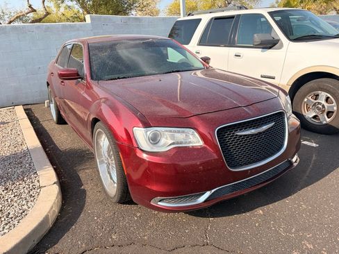 Used 2016 Chrysler 300 Limited RWD image 4