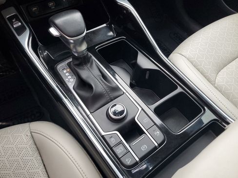 Used 2023 Kia Sorento SX image 25