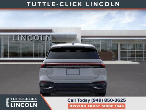 New 2026 Lincoln Nautilus Premier image 5