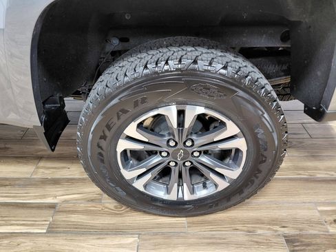 Used 2022 Chevrolet Colorado Z71 image 23