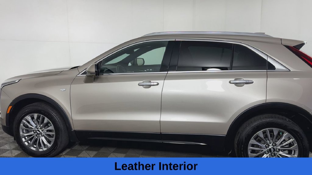 Used 2024 Cadillac XT4 Premium Luxury w/ Active Safety Package AWD/4WD image 8