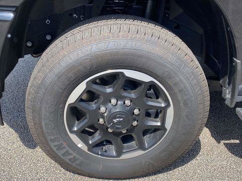 Used 2025 RAM 2500 Laramie image 25